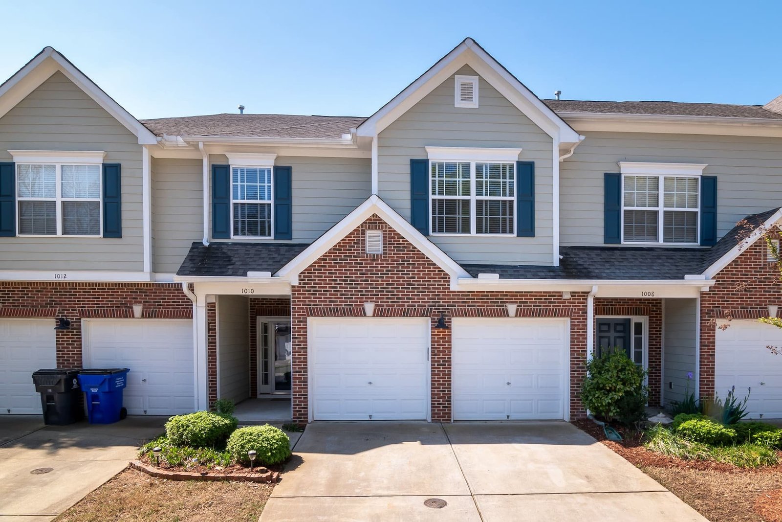 Garage Door Services in Cornwall, Ontario